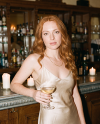 Champagne Toast - même personnage, autre posture